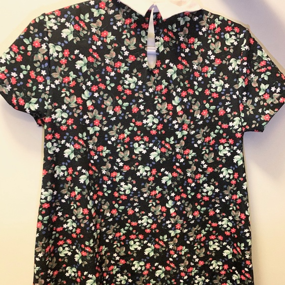 Black floral dress with a white collar - Picture 2 of 5